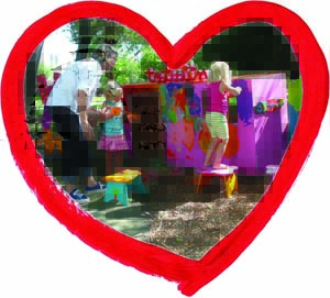 5Barbara & GrandKids painting in heart